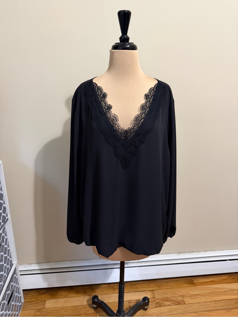 Alfani balloon hem blouse. EUC.